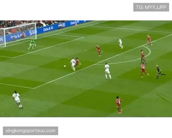 杜埃 vs 维尔茨：组织能力与中场控制力差距在哪