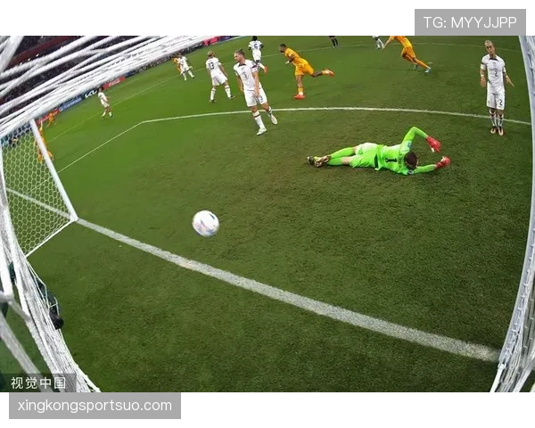 范加尔比赛阅读能力持续提升，战术调整备受期待