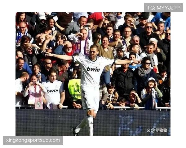 本泽马与大罗巅峰期核心中锋角色及统治力对比分析