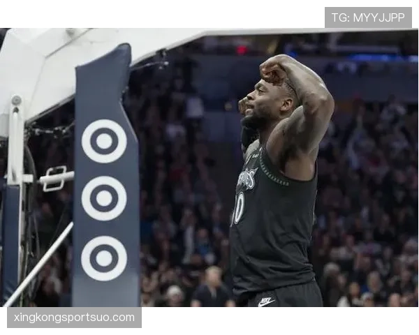 波蒂斯挡拆拉开空间，助字母哥空切效率提升